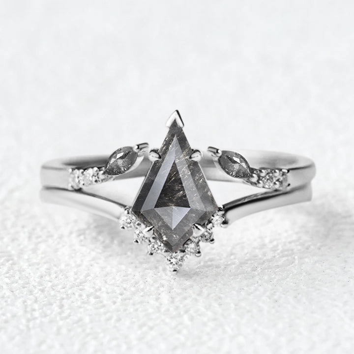 Lightweight Gift Salt and Pepper Diamonds Kite Cut Leafy Ring Set 2pcs