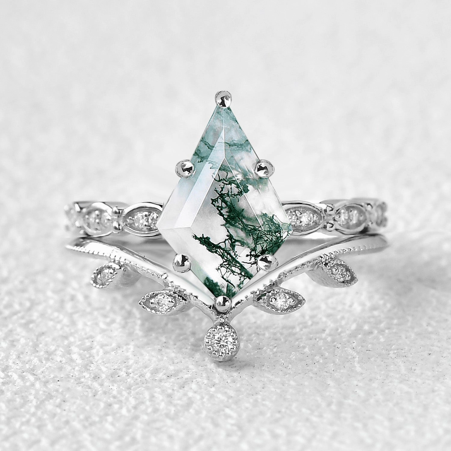 Kite Cut Moss Agate White Gold Leafy Engagement Ring Set 2pcs Unique Art