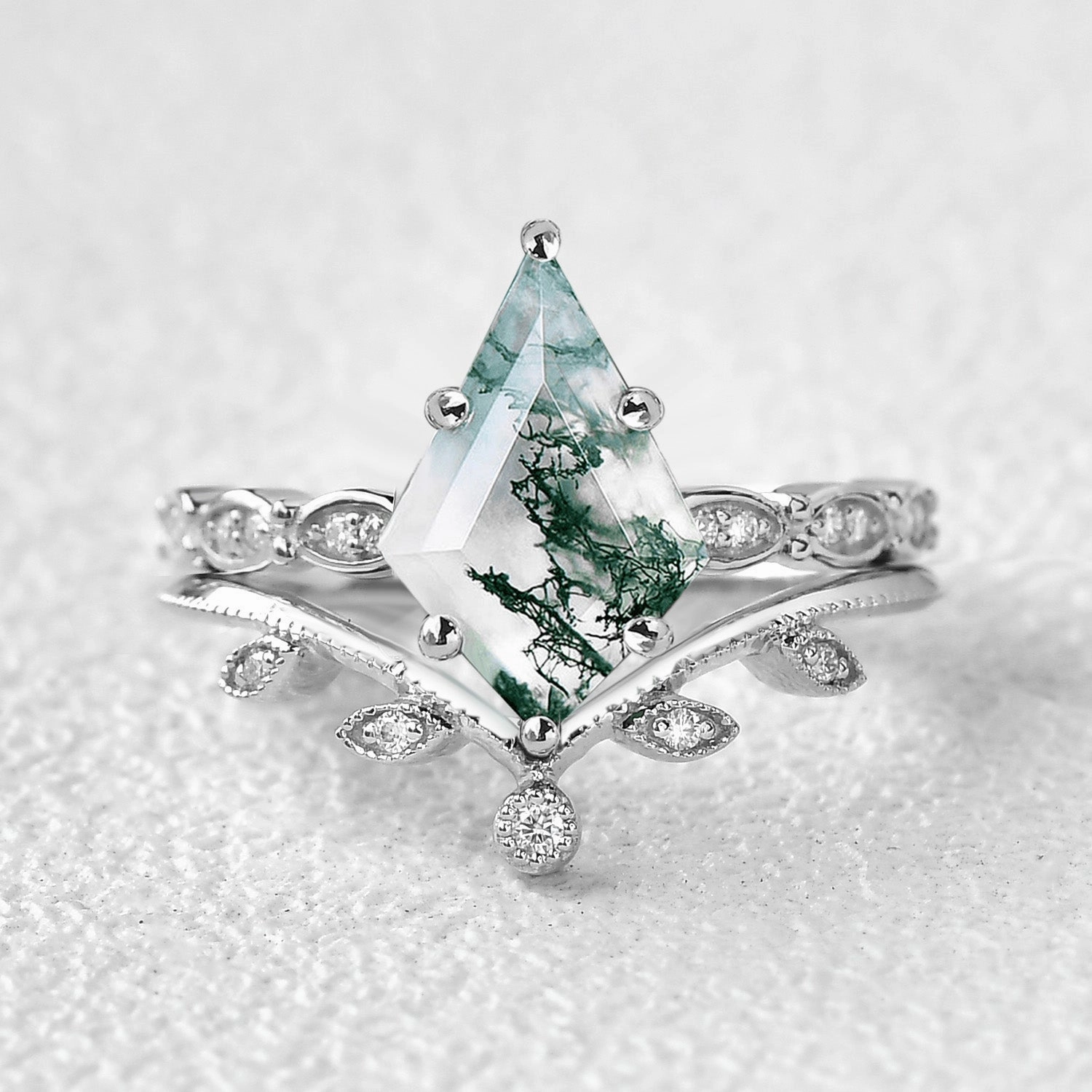 Glossy Touch Kite Cut Moss Agate White Gold Leafy Engagement Ring Set 2pcs