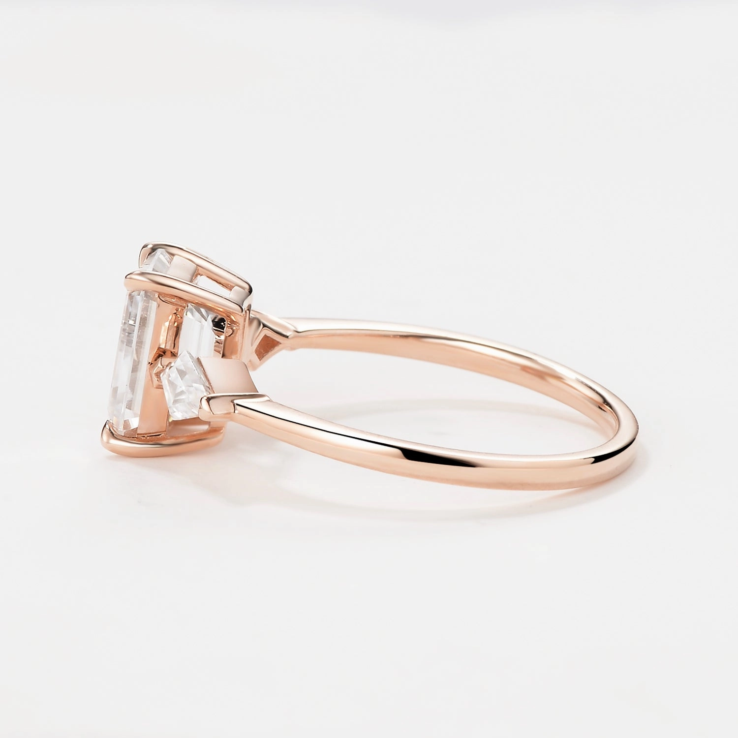 Stylish Trinket Classic Charm Emerald Cut Moissanite Classic Three-stone Engagement Ring