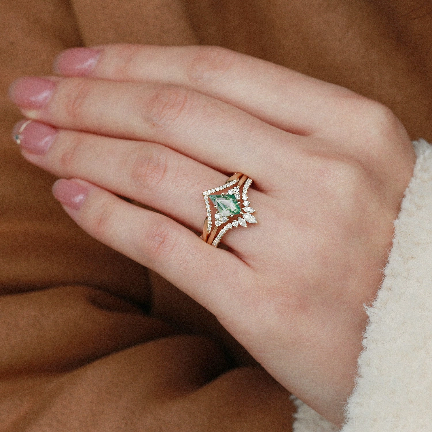 Green Moss Agate Kite Cut Infinity Curved Engagement Ring Set 3pcs Lively Detail