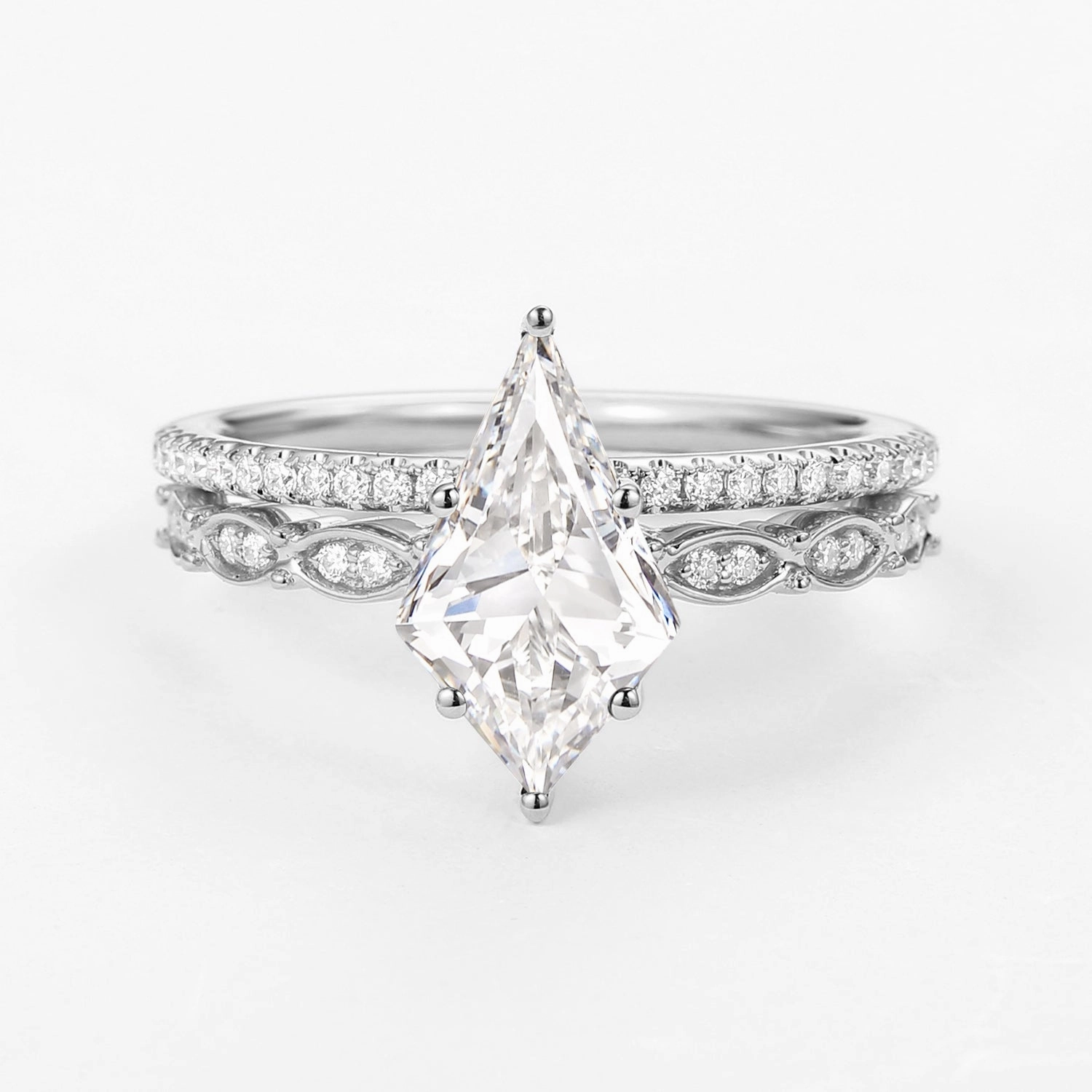 Stylish Gift Fine Detail Kite Cut Moissanite Engagement Ring with Straight Band Set 2pcs