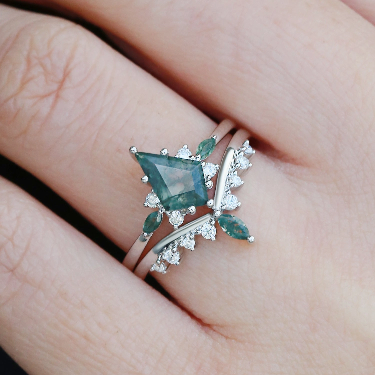 Kite Cut Moss Agate Cluster Engagement Ring Sets 2pcs Dazzling Glow