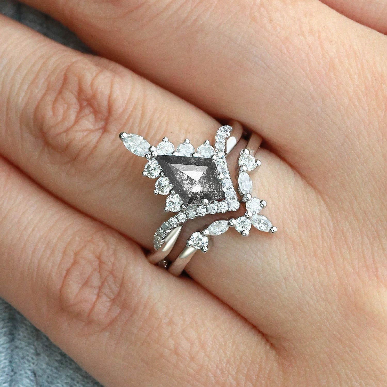 Casual accessory Kite Salt & Pepper Diamonds Wedding Ring Set 2pcs