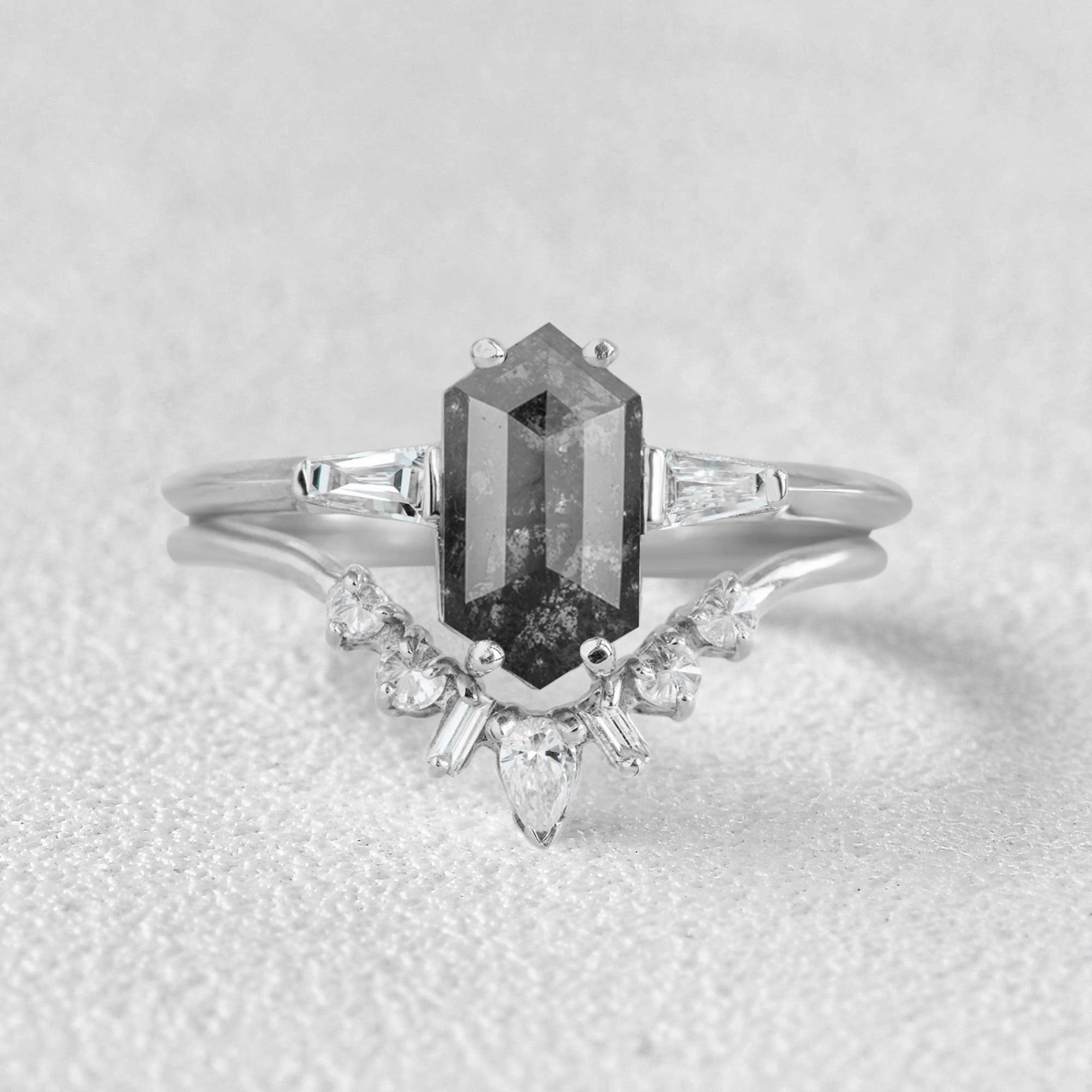 Prom Accessory Fantastic Embellishment Long Hexagon Salt and Pepper Diamonds Three Stone Ring Set 2pcs