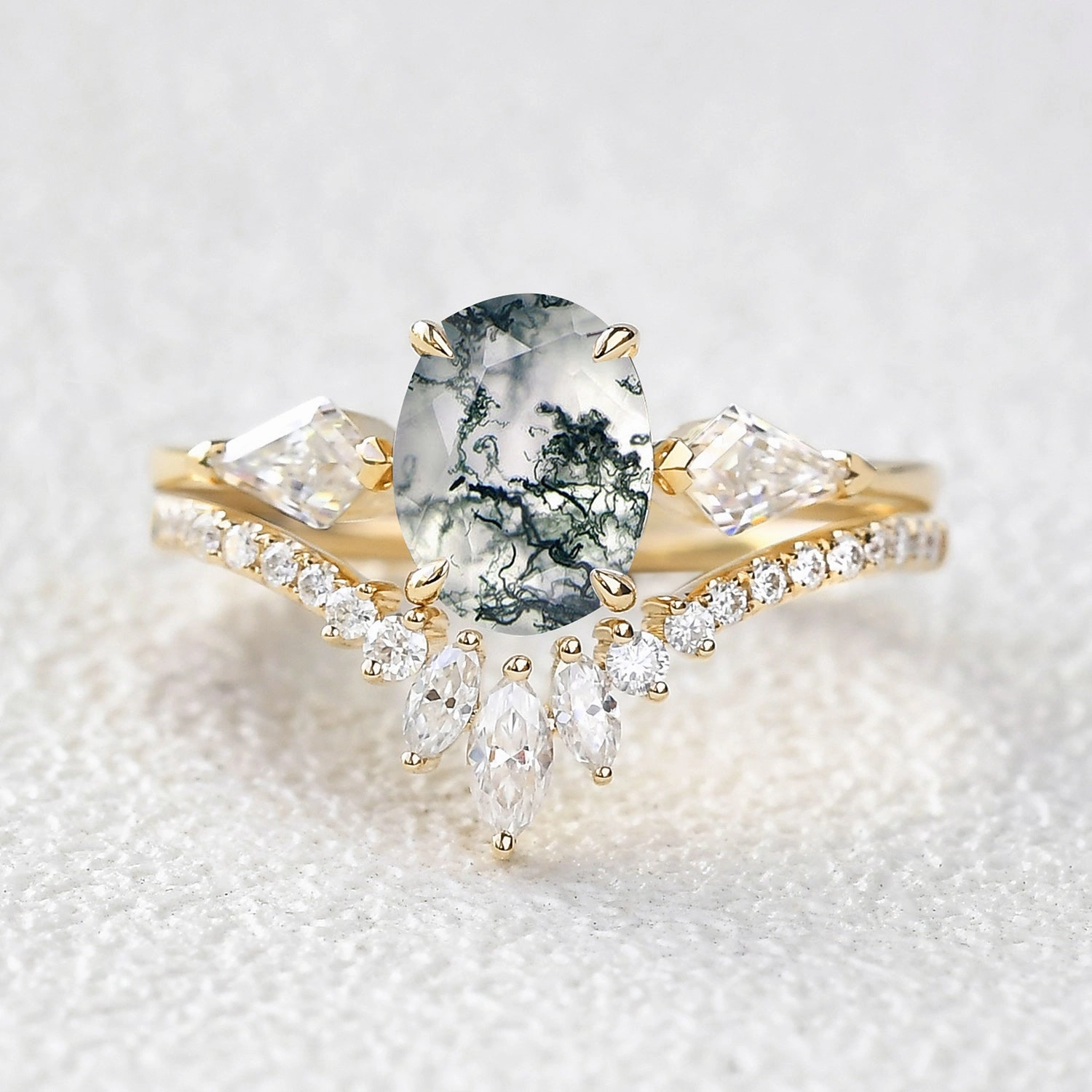 Lightweight product 1.5ct Oval Moss Agate Kite Three Stones Engagement Ring Set 2pcs