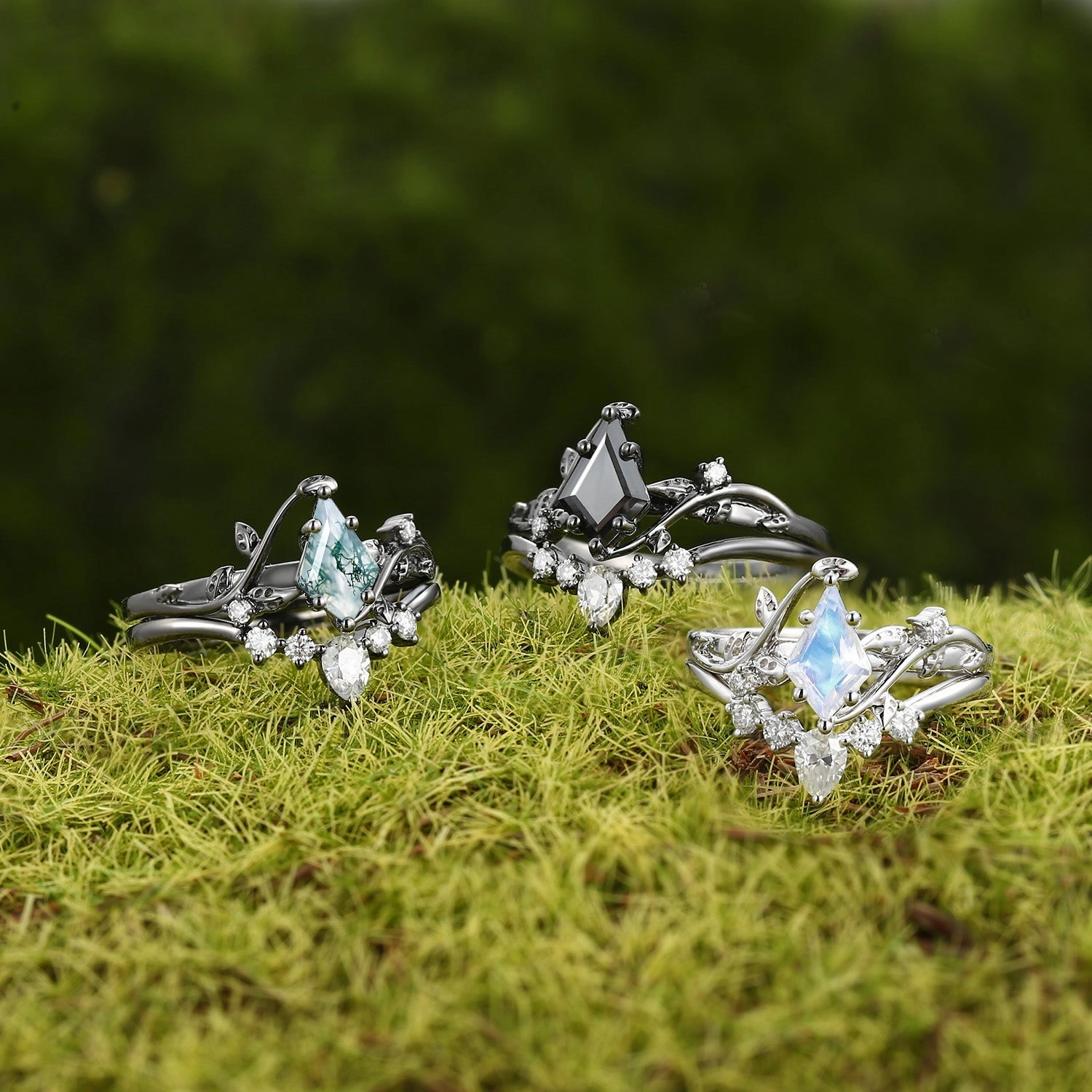 Outdoor Look Black Gold Kite Cut Moss Agate & Lab Emerald Leafy Bridal Ring Sets 2pcs - Willow