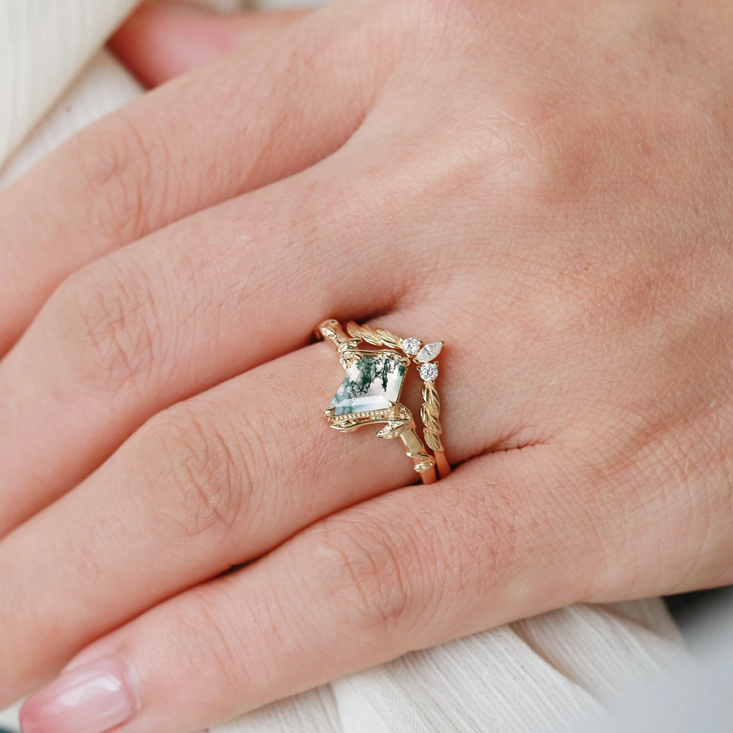 Body Positive Lab Alexandrite Leafy Inspired Engagement Ring Sets 2pcs - Isla