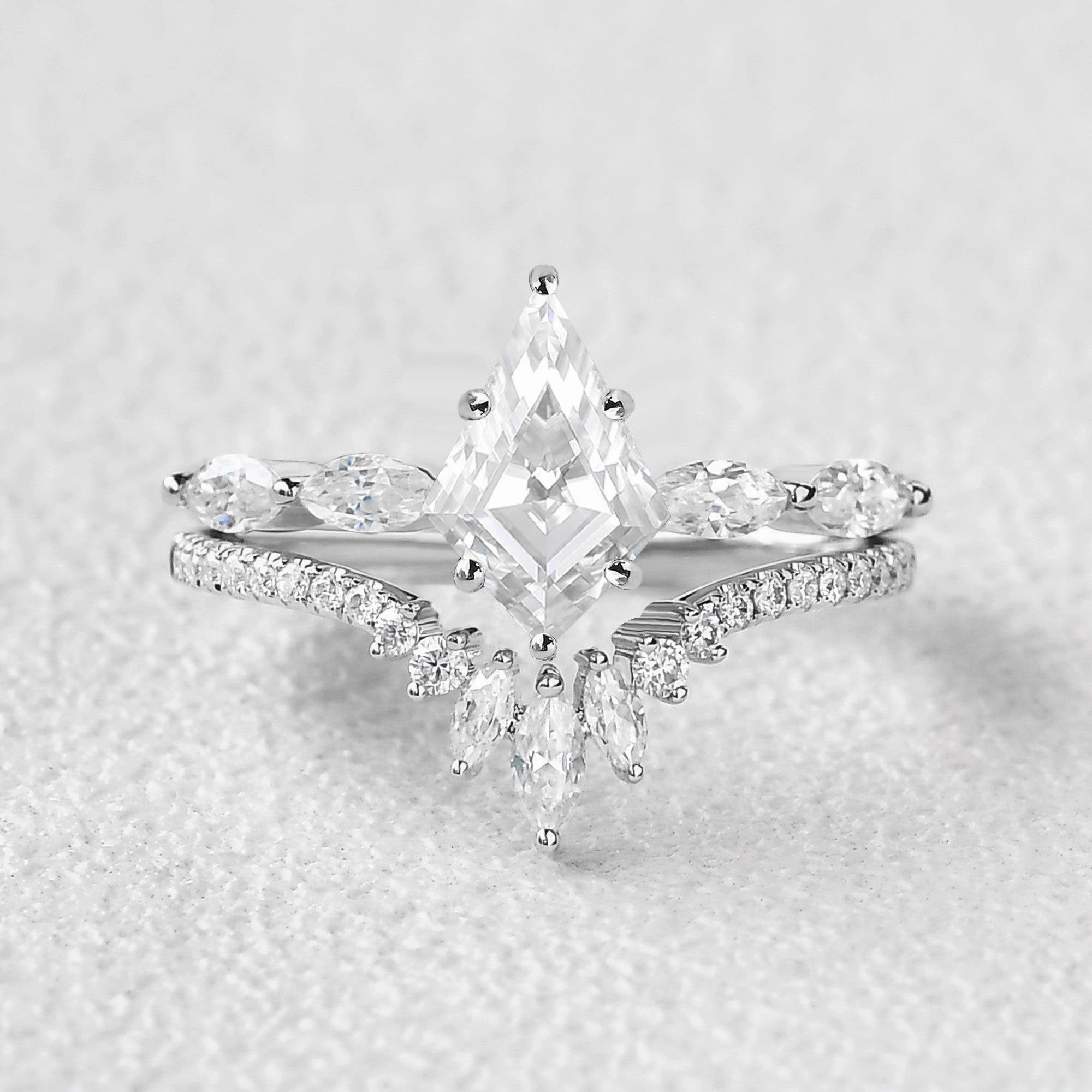 Marquise Staccato Kite Cut Moissanite Engagement Ring Set 2pcs Glittering Details