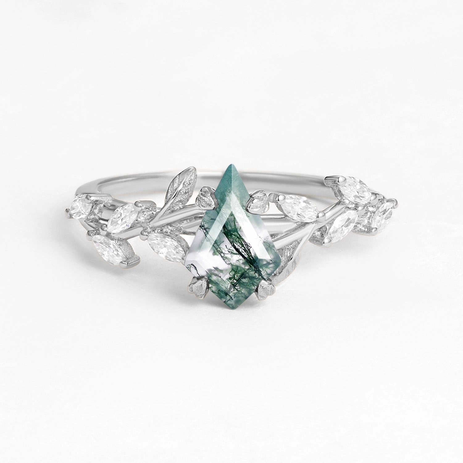 Kite Cut Clear Moss Agate Leafy Gold Engagement Ring - Dart User Reviewed Shiny Accent