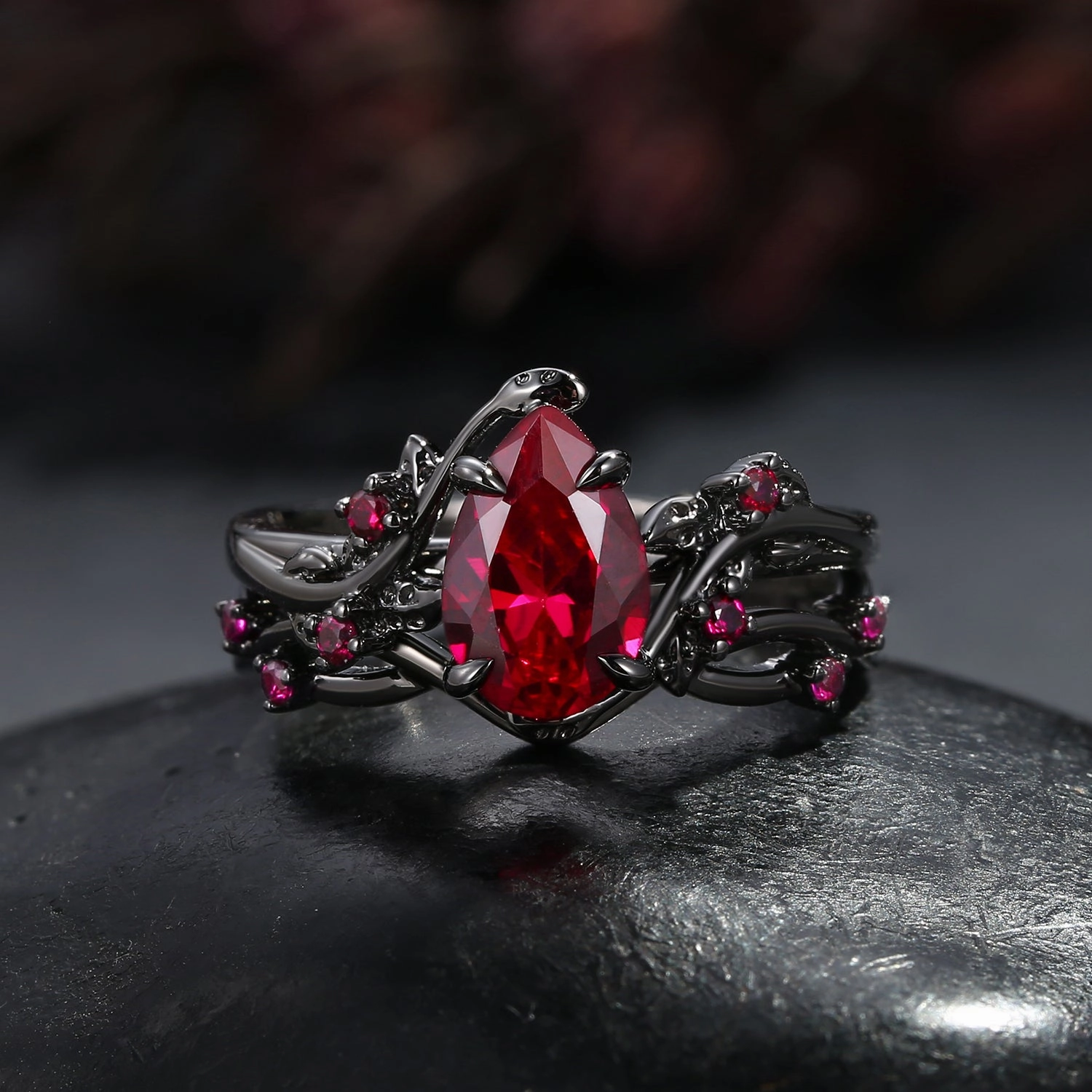 Wonderful Craft Graceful Structure Nature Inspired - Pear Shaped Lab Ruby Leafy Ring Set 2pcs - Mossy