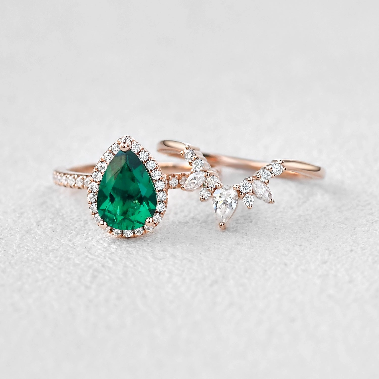 1.5ct Pear Shaped Emerald Cluster Halo Ring Set 2pcs Superior Article