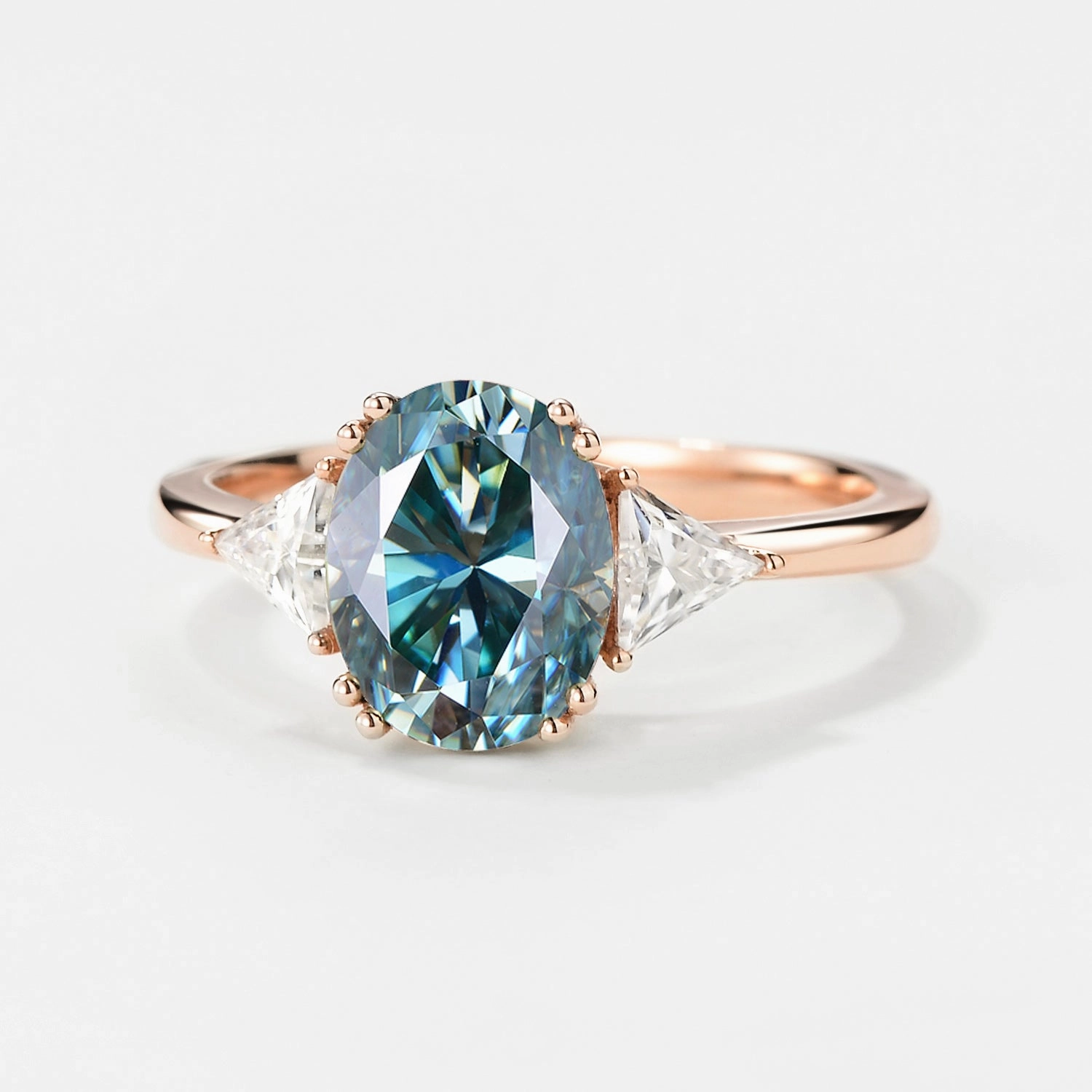 International Standard Classic Item Oval Blue Moissanite Classic Cluster Engagement Ring