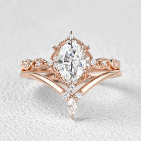 Glamorous Edge Oval Cut Signature Moissanite Rose Gold Ring Set 2pcs