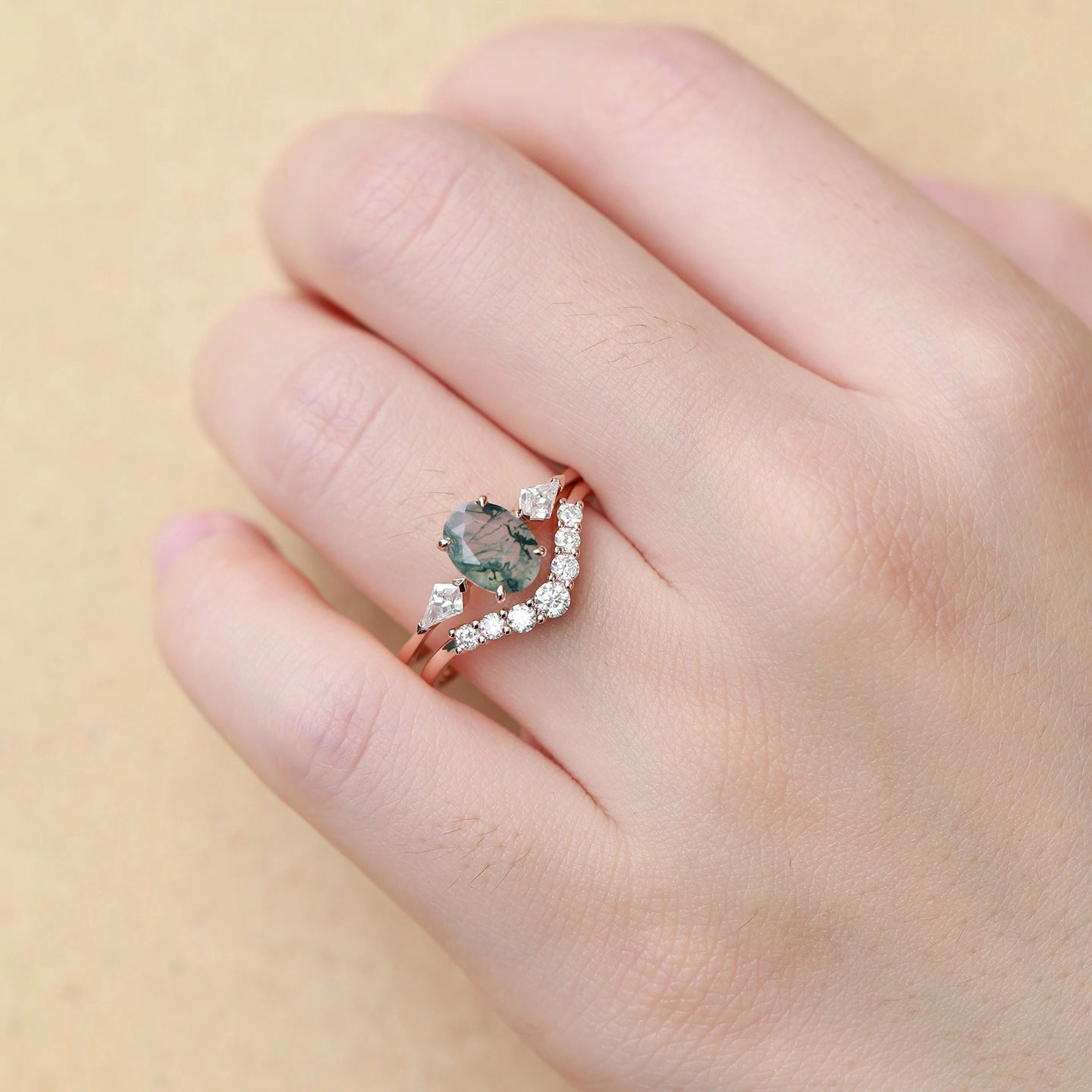 Luxury Casual Signature Accent Oval Moss Agate Three Stone Twinning Kites Engagement Ring Set 2pcs