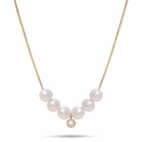 16-18" Adjustable Akoya White Pearl Necklace in Gold with Diamond - 4.5-5mm Flat Detail