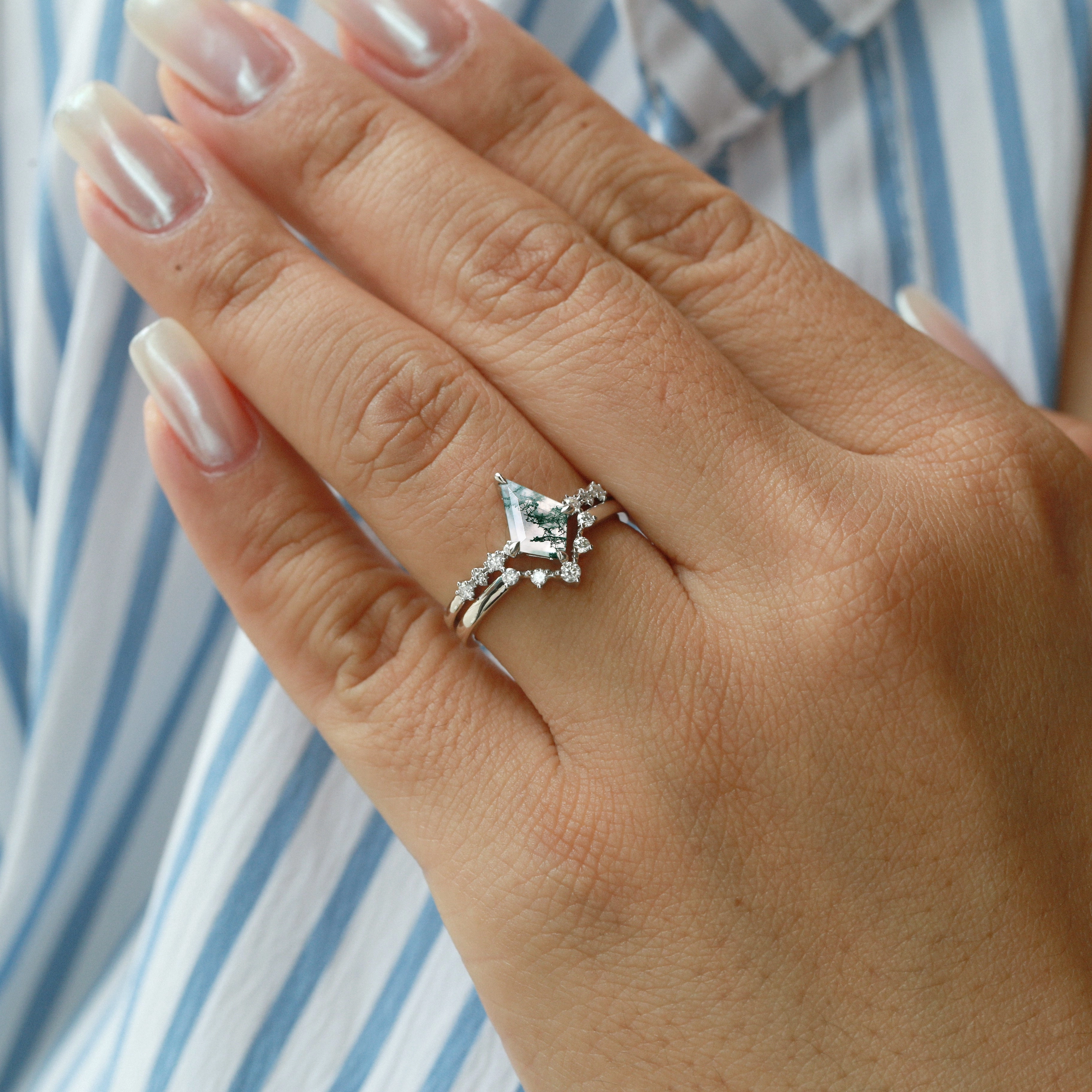 Distinctive Finish Soft Match 1.5ct Vintage Moss Agate Engagement Ring Set 2pcs