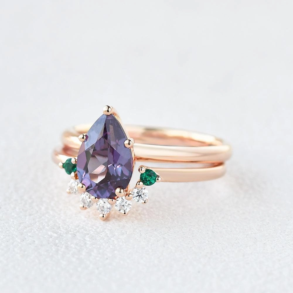 Body Adornment Crisp Look Alexandrite & Emerald & Moissanite Pear Shaped Ring Set 2pcs