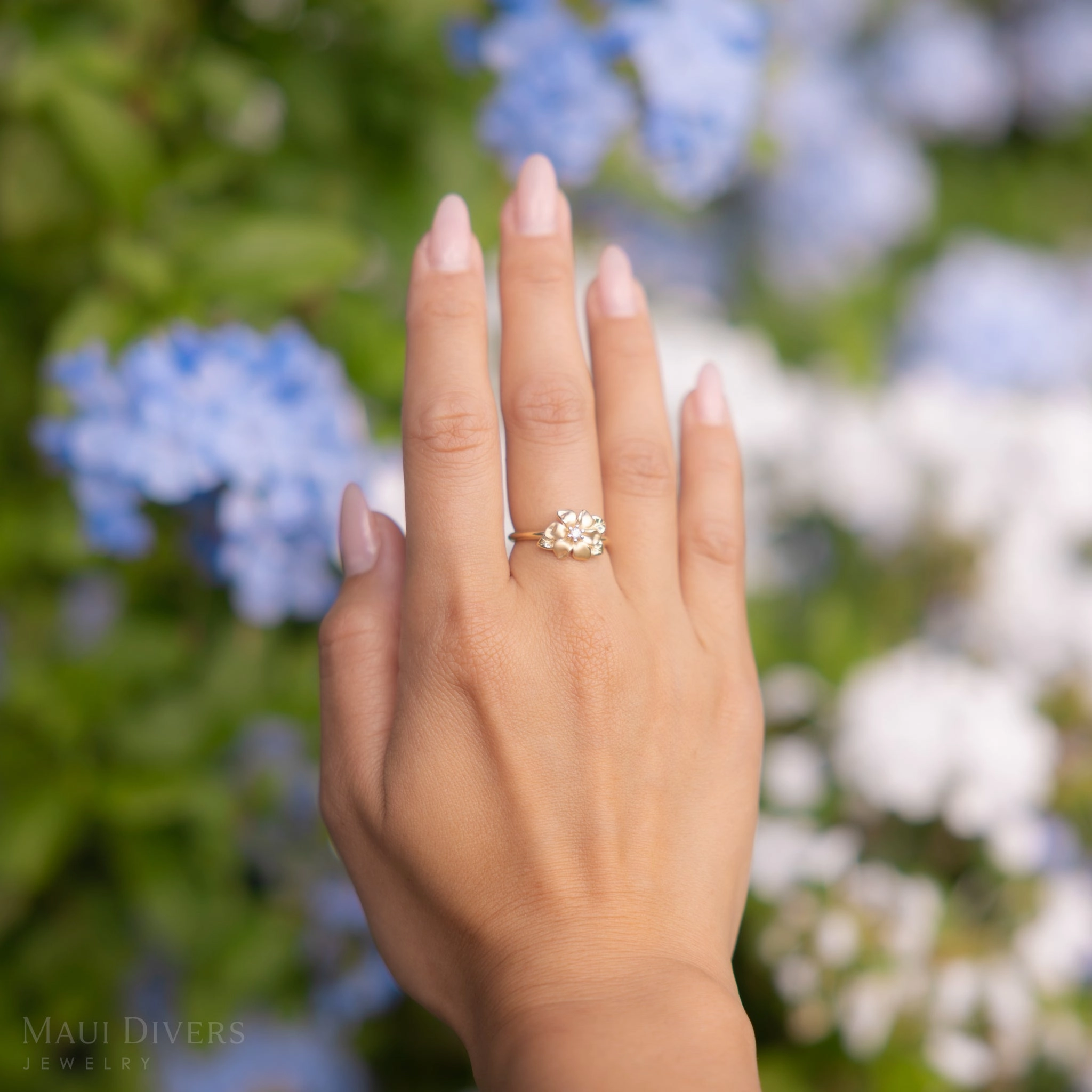 Ethereal Mood Event Edge N????? Ring in Gold with Diamond - 10mm