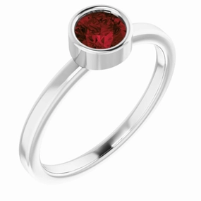 Timeless Shine Sparkling Ornament Rhodium-Plated Sterling Silver 5 mm Imitation Garnet Ring