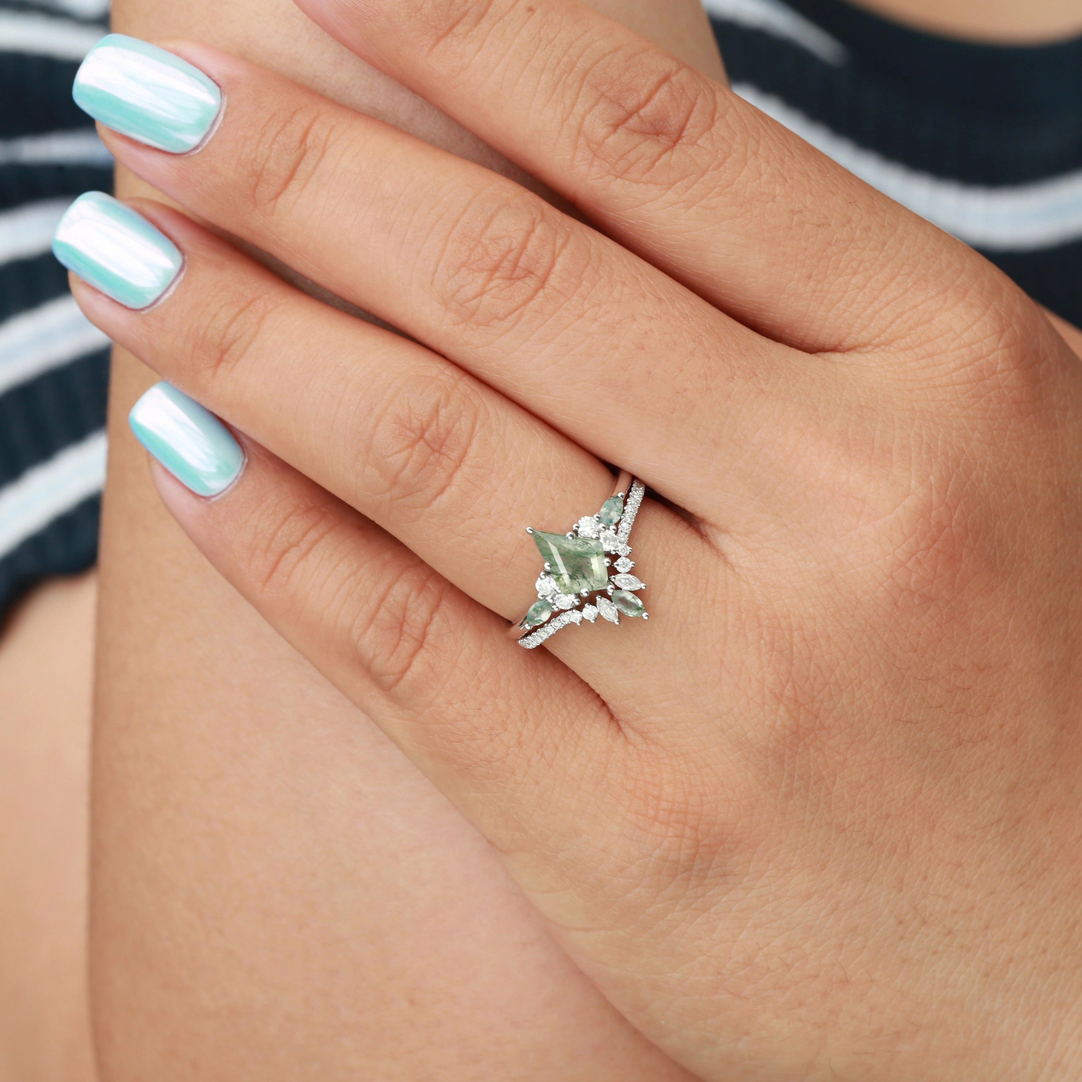 Custom Feel Travel Look Black Gold Kite Cut Green Moss Agate Bridal Set 2pcs - Rebecca