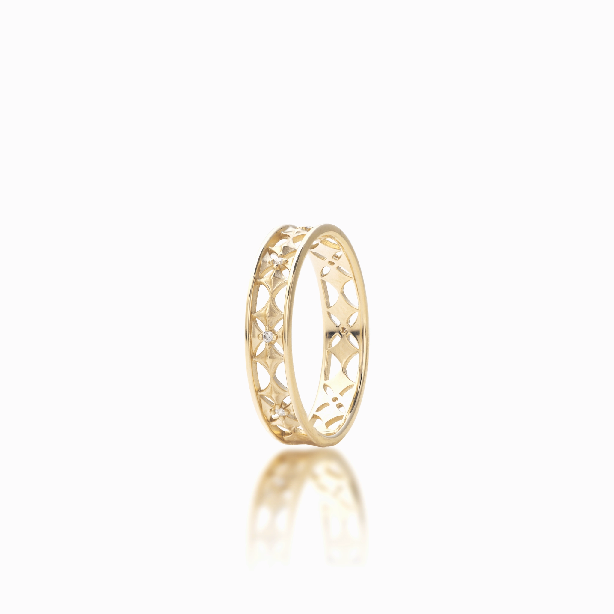 Luxury Detail Layer Ready Hawaiian Quilted Star Ring in Gold with Diamond - 4.5mm