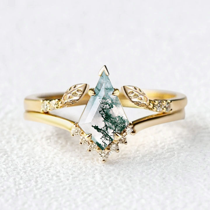 Kite Cut Moss Agate Gold Leafy Engagement Ring Sets 2pcs Bright Detail Wedding Outfit