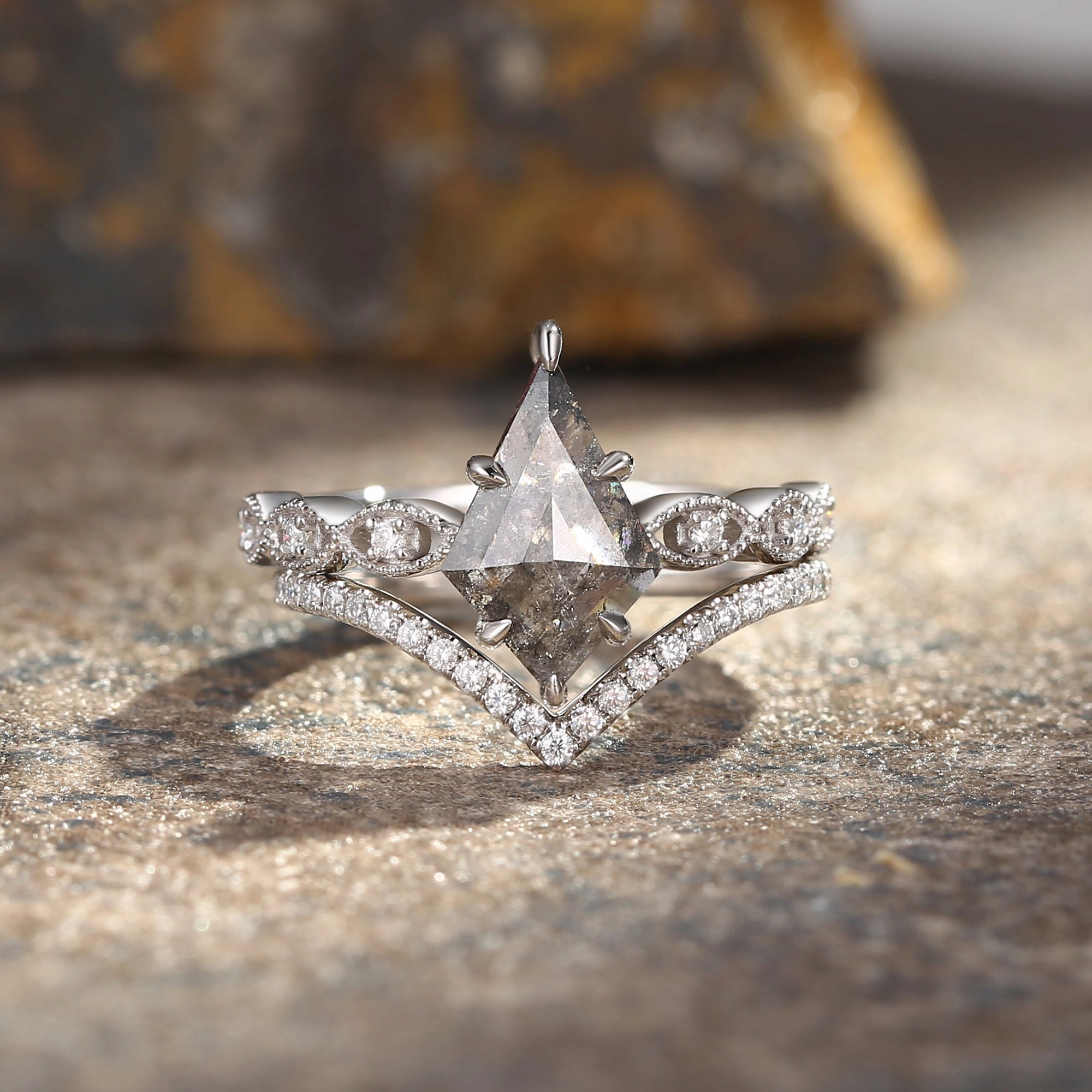 Gleaming Sparkle Salt and Pepper Diamonds Minimalistic Engagement Ring Set 2pcs