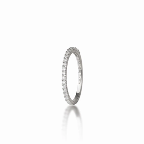 Anniversary Ring in White Gold with Diamonds Minimal Mood Understated Fit