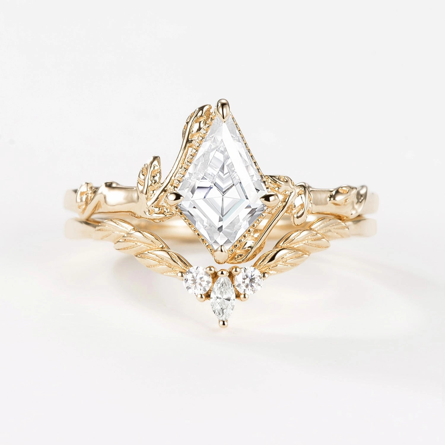 Daytime Look Moissanite Leafy Inspired Engagement Ring Sets 2pcs