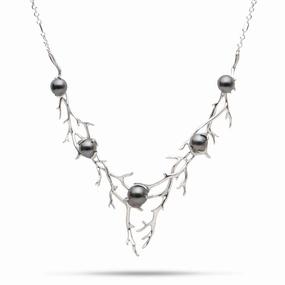 Silky texture Polished Shine 16-18" Adjustable Heritage Tahitian Pearl Necklace in White Gold