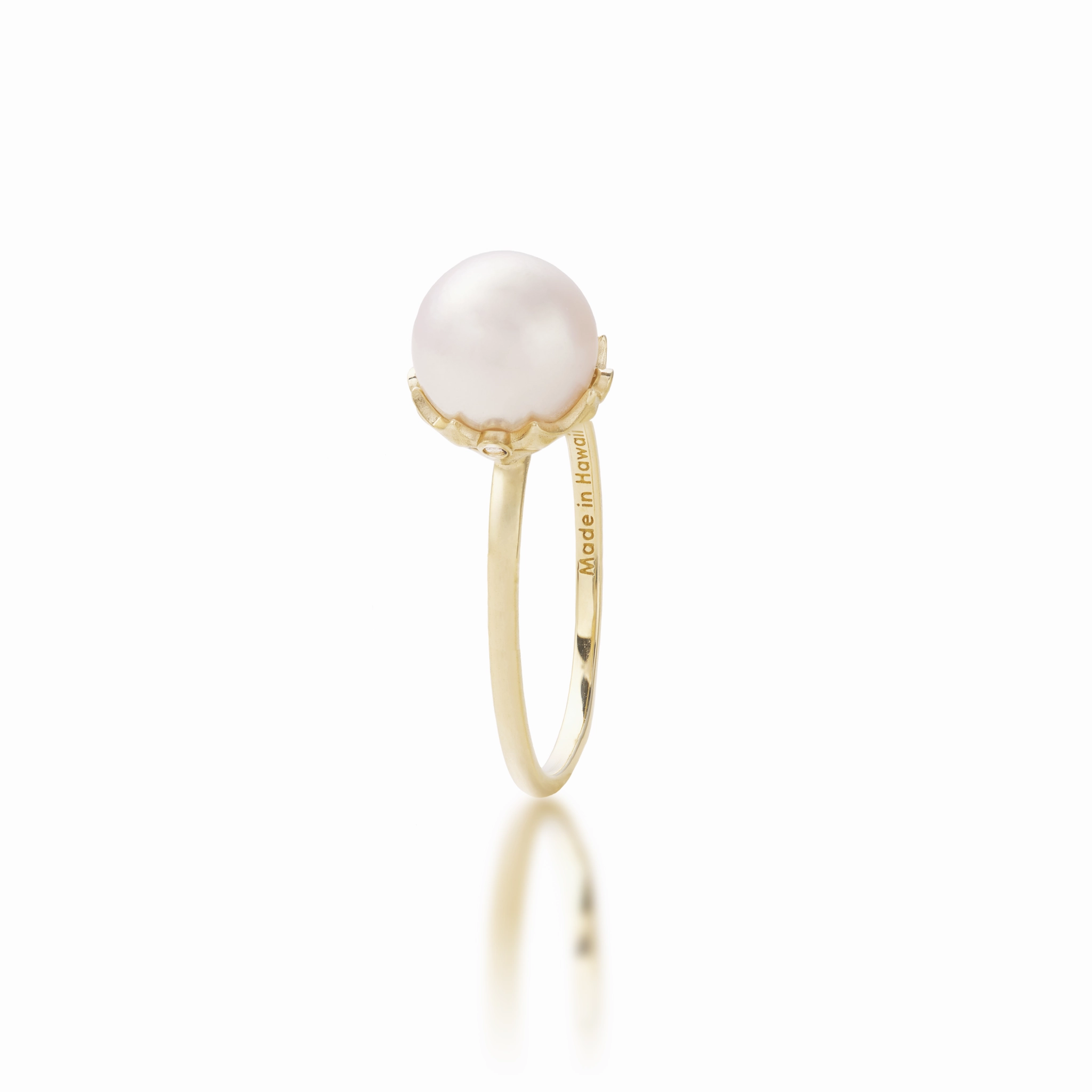 Charming Jewelry Shine Hawaiian Quilted Star Akoya White Pearl Ring in Gold with Diamonds - 8mm