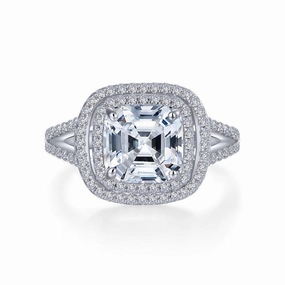 Stunning Engagement Ring Crisp Edge
