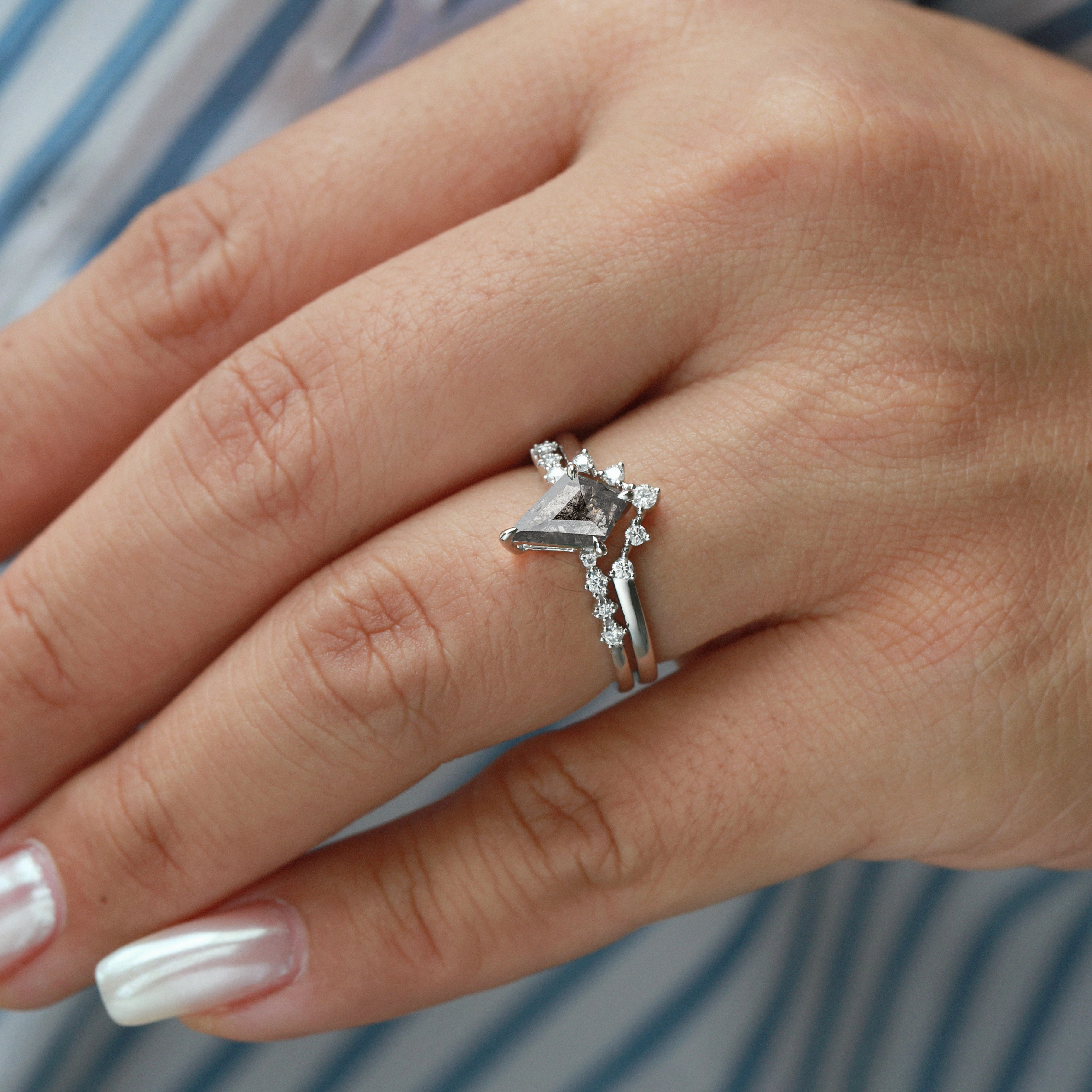 Chic Flair Subtle Twist Unique Kite Salt & Pepper Diamonds Non-traditional Engagement Ring 2pcs