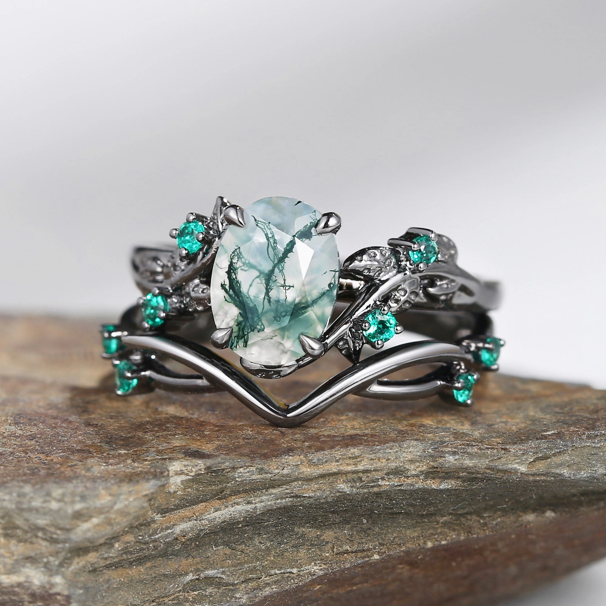 Minimalist Sign Nature Inspired - Oval Cut Moss Agate Leafy Black Gold Ring Set 2pcs - Mossy