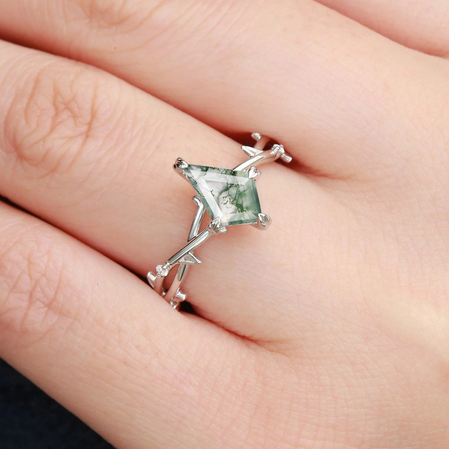 Minimalist Kite Cut Moss Agate Leafy Engagement Ring - Bramble Seasonal Style All ages