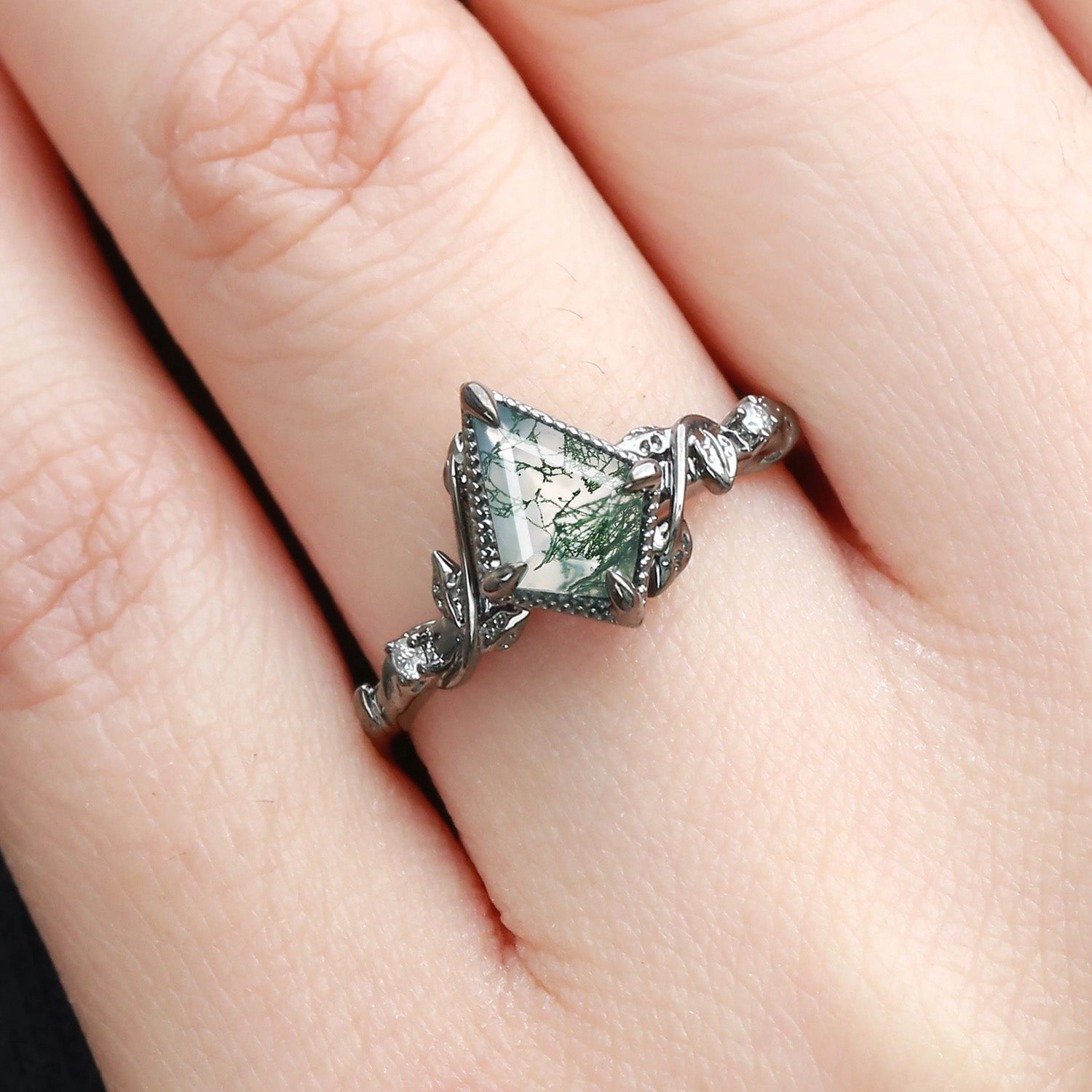 Leafy Kite Cut Moss Agate & Moissanite Engagement Ring Refined Craft