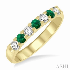Beloved Gift Strong Work 3 MM Emerald and 3/8 Ctw Round Cut Diamond Precious Wedding Band in 14K Yellow Gold