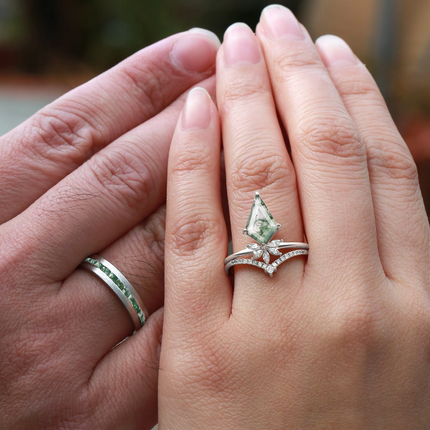 photo shoot Unique Floral Moss Agate Kite Cut Couple Ring Set 3pcs