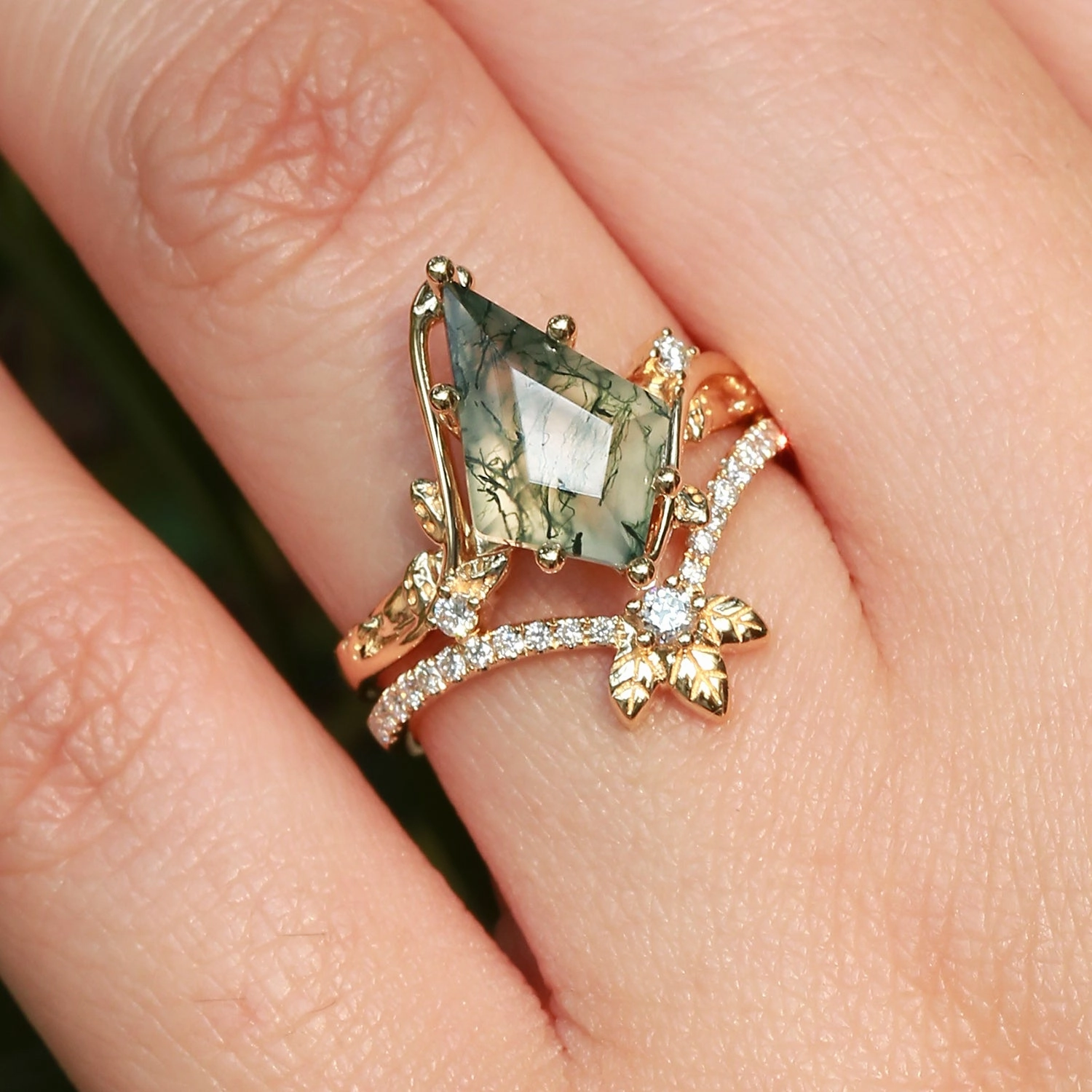 Unique Detail Unique Moss Agate Three Leaves Engagement Ring Set 2pcs - Ella