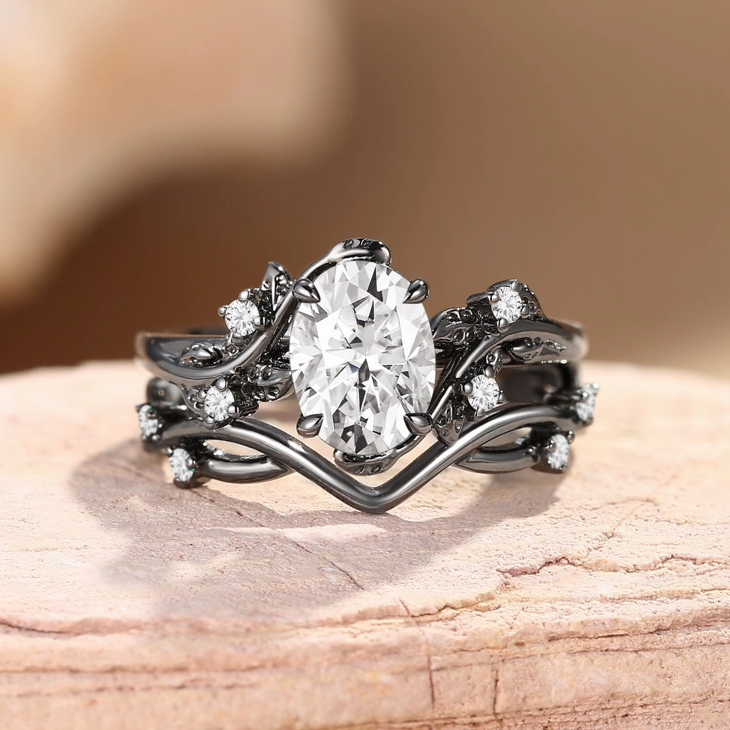 Handcrafted Article Nature Inspired - Oval Cut Moissanite Leafy Gold Ring Set 2pcs - Mossy