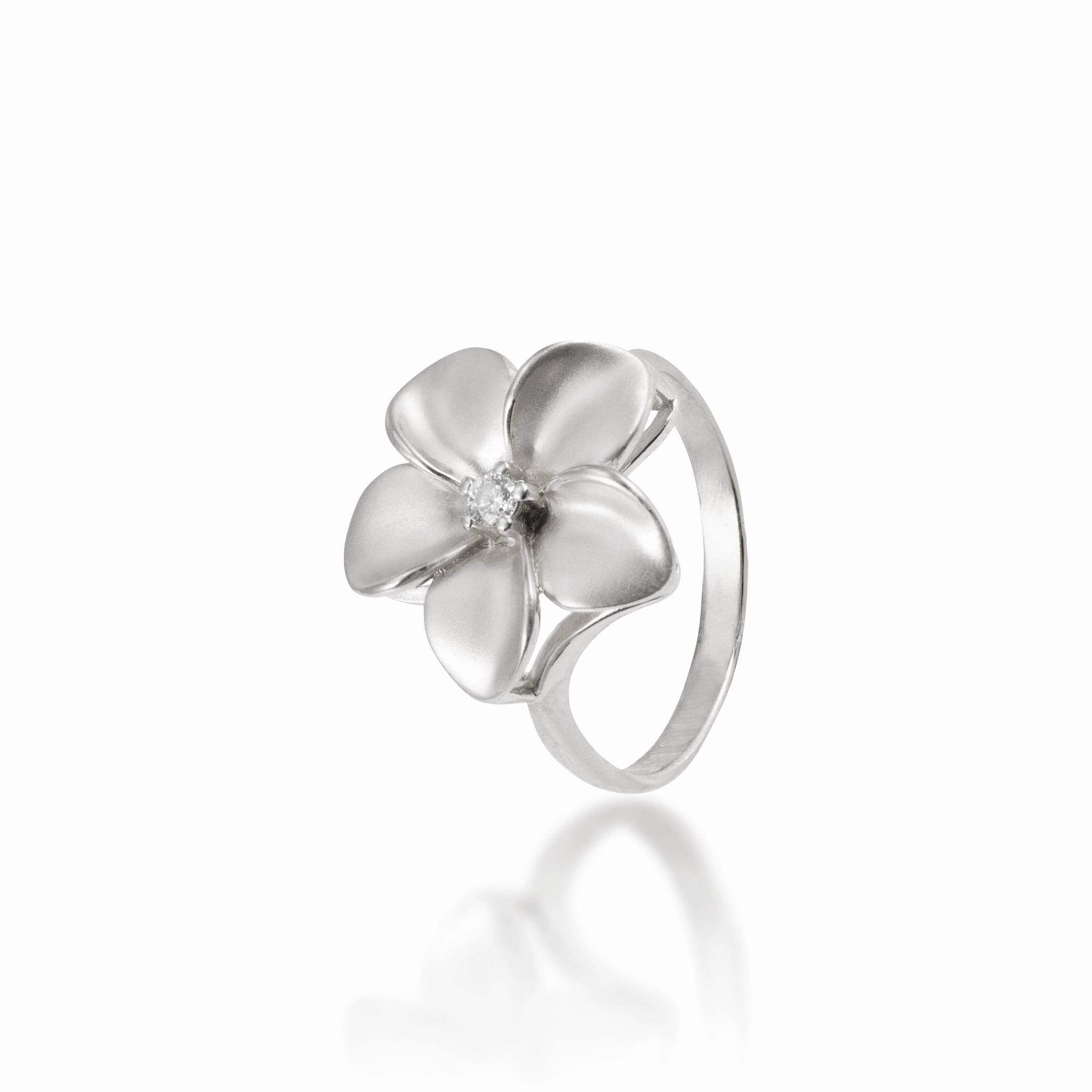 Stylish Accessory Plumeria Ring in White Gold with Diamond - 16mm
