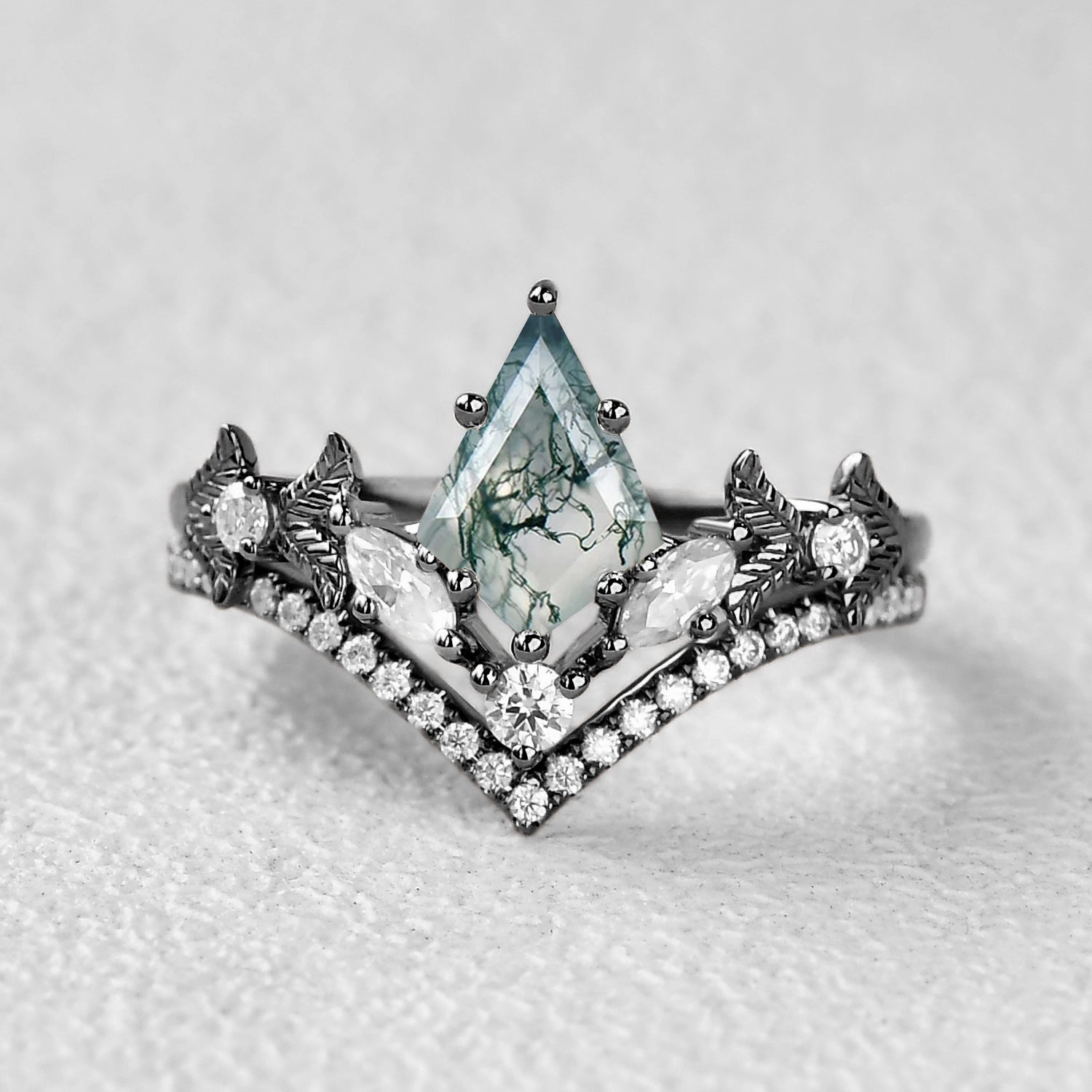 Black Gold Kite Cut Moss Agate Leafy Art-Deco Engagement Ring Set 2pcs Classic Trend Silken Touch